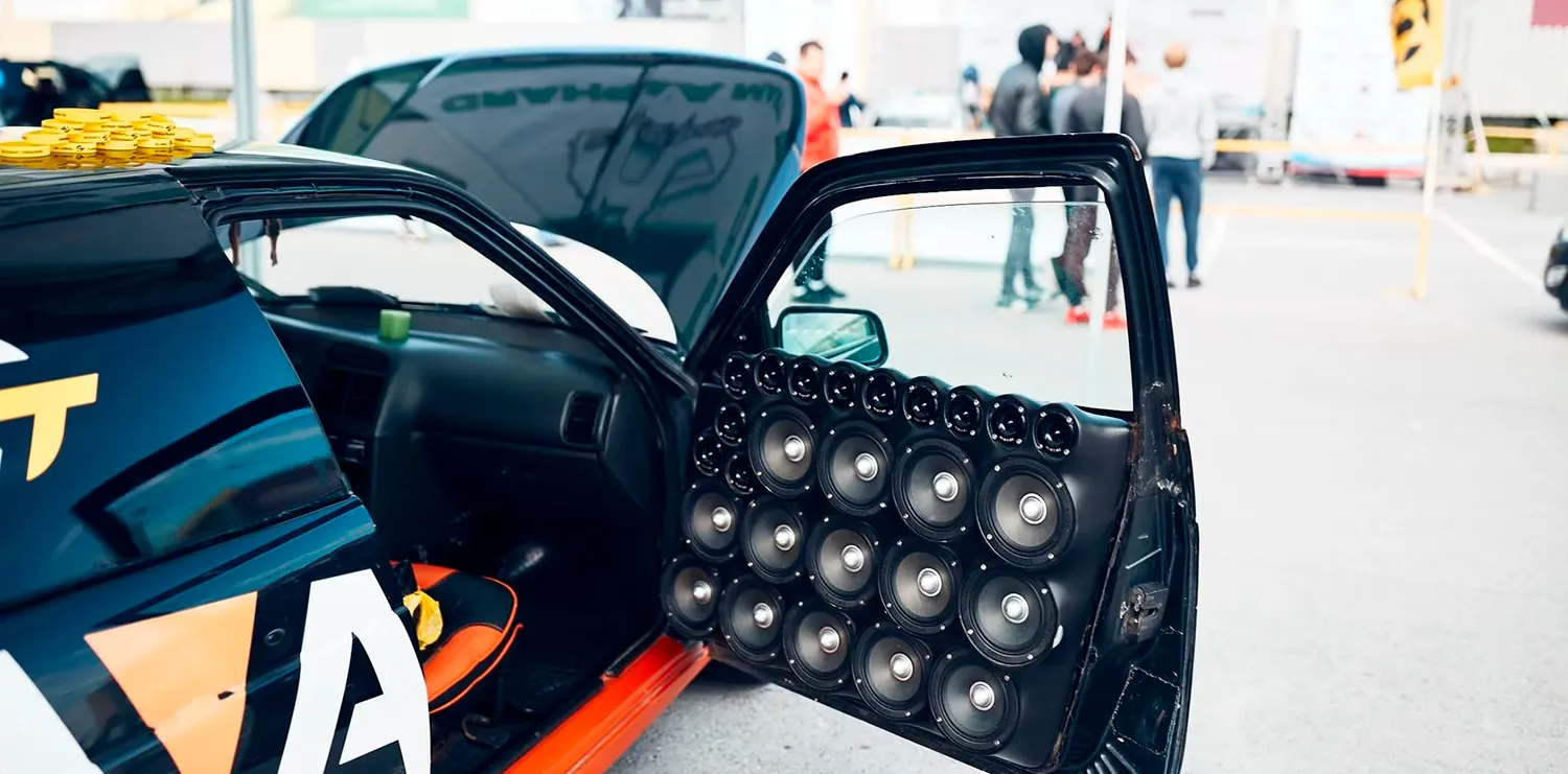 Установка автозвука Установка автозвука